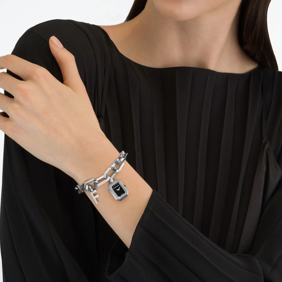 Ferragamo Charm Edelstahl Kettenuhr