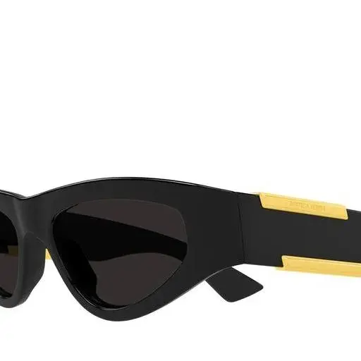 Eckige Sonnenbrille mit Rahmen