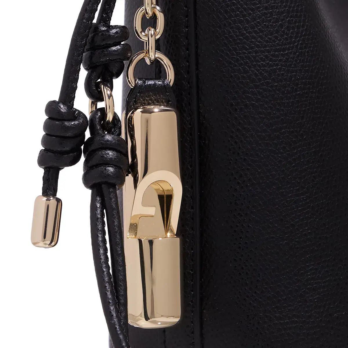 Minimalistische Beuteltasche aus Leder