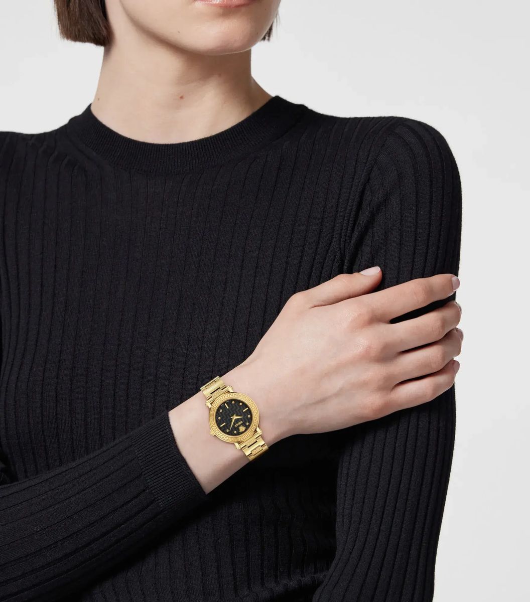 Goldfarbene Petite Uhr mit griechischem Schlüsseldesign