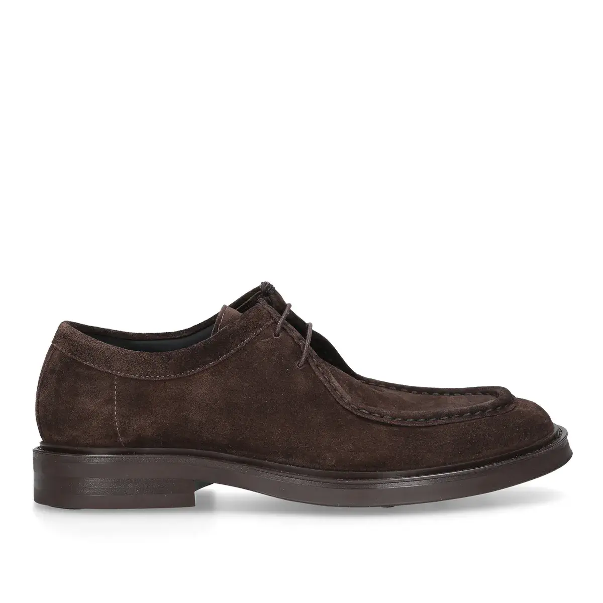 Braune Schnürschuhe aus Wildleder