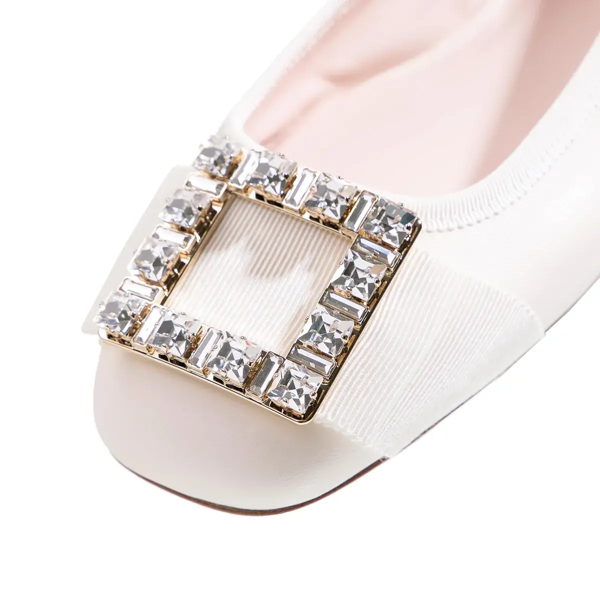 Ballerinas aus Leder mit Kristall Schnalle