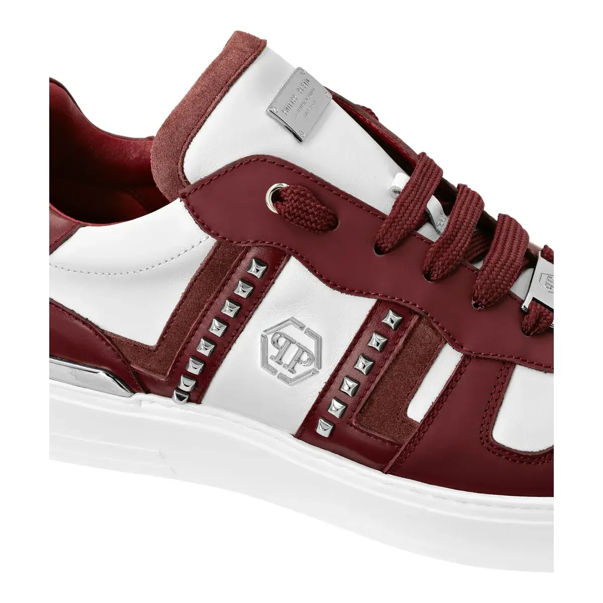 Leder-Sneakers mit Nietenbesatz