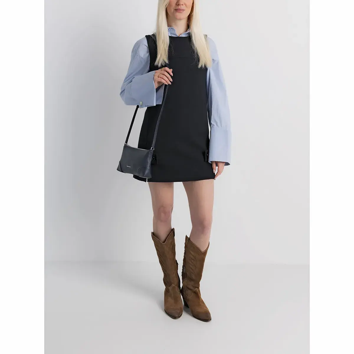 Minimalistische Umhängetasche aus Leder