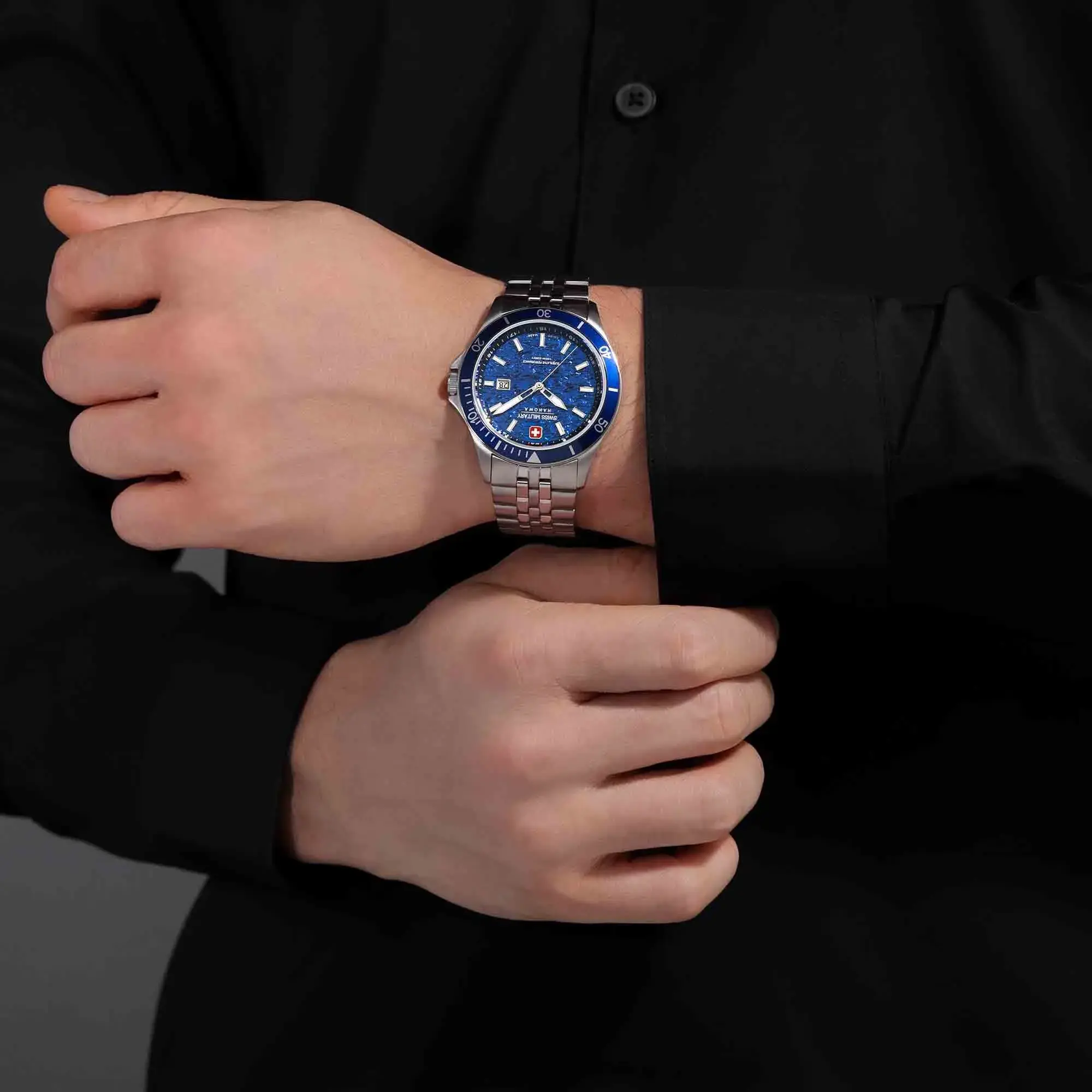 Swiss Military Hanowa Uhr mit blauem Zifferblatt