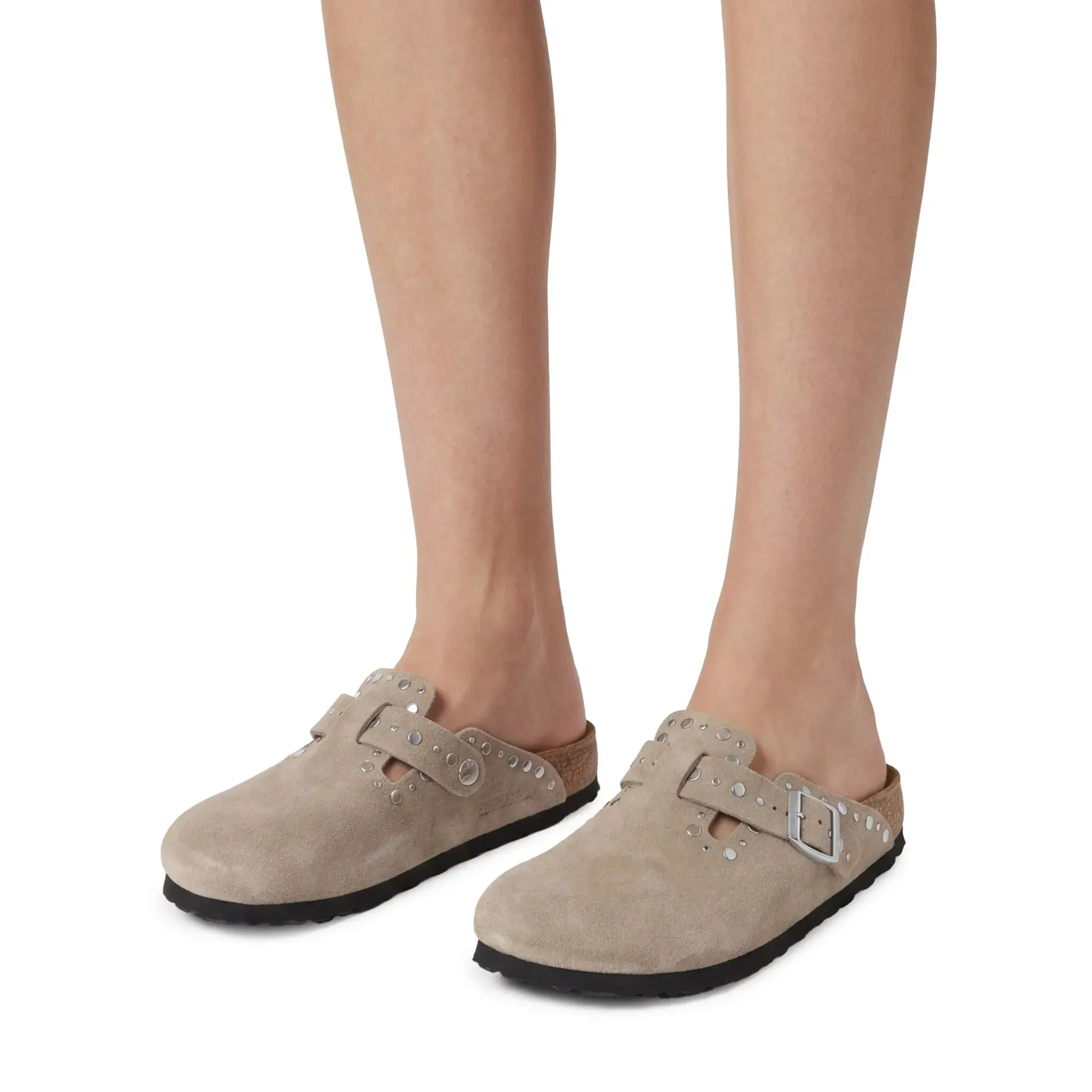 Nietbesetzte Wildleder-Clog-Sandalen