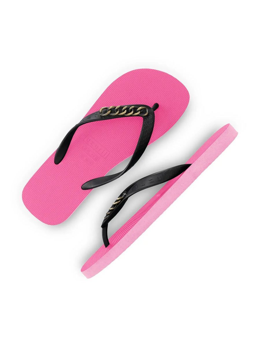 Pinke Flip-Flops mit Kettendetail