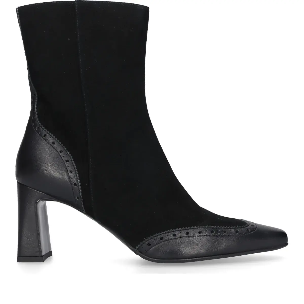 Schwarze Stiefeletten aus Leder & Wildleder