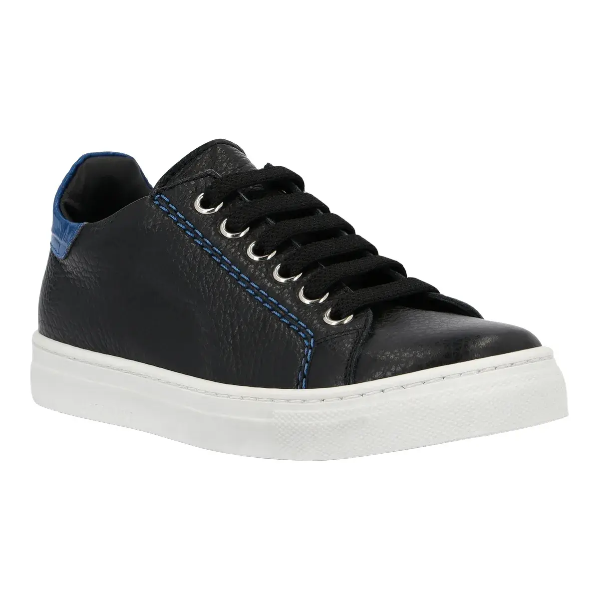 Leder-Sneakers mit niedrigem Schaft und Nahtdetail