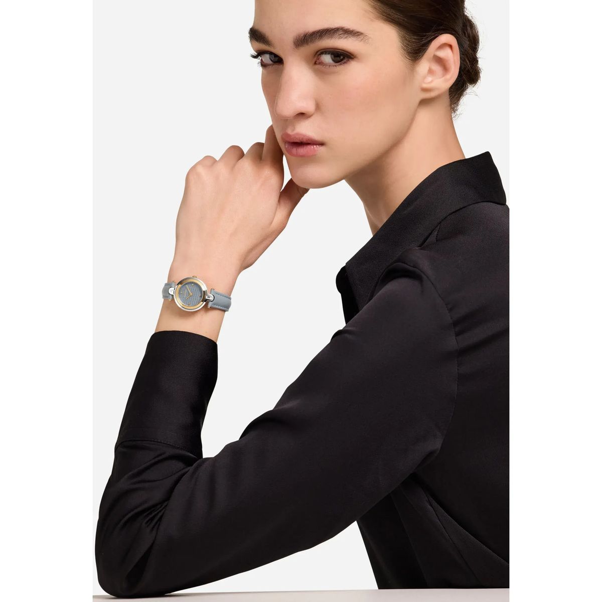 Elegante Analog-Uhr mit Lederarmband