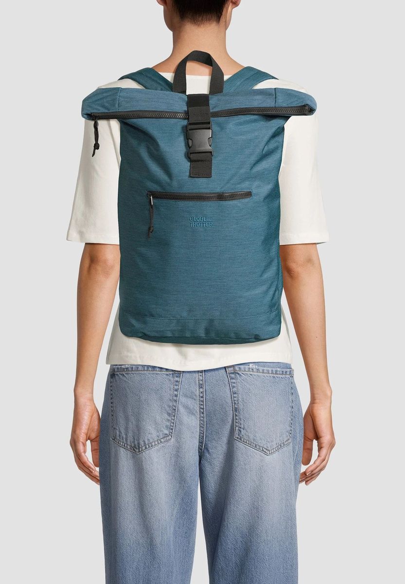 Vielseitiger blauer Roll-Top Tagesrucksack