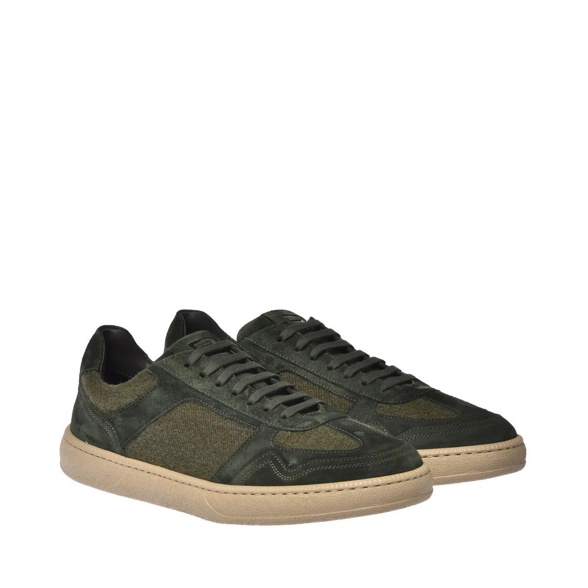 Grüne Wildleder- und Stoff-Sneakers