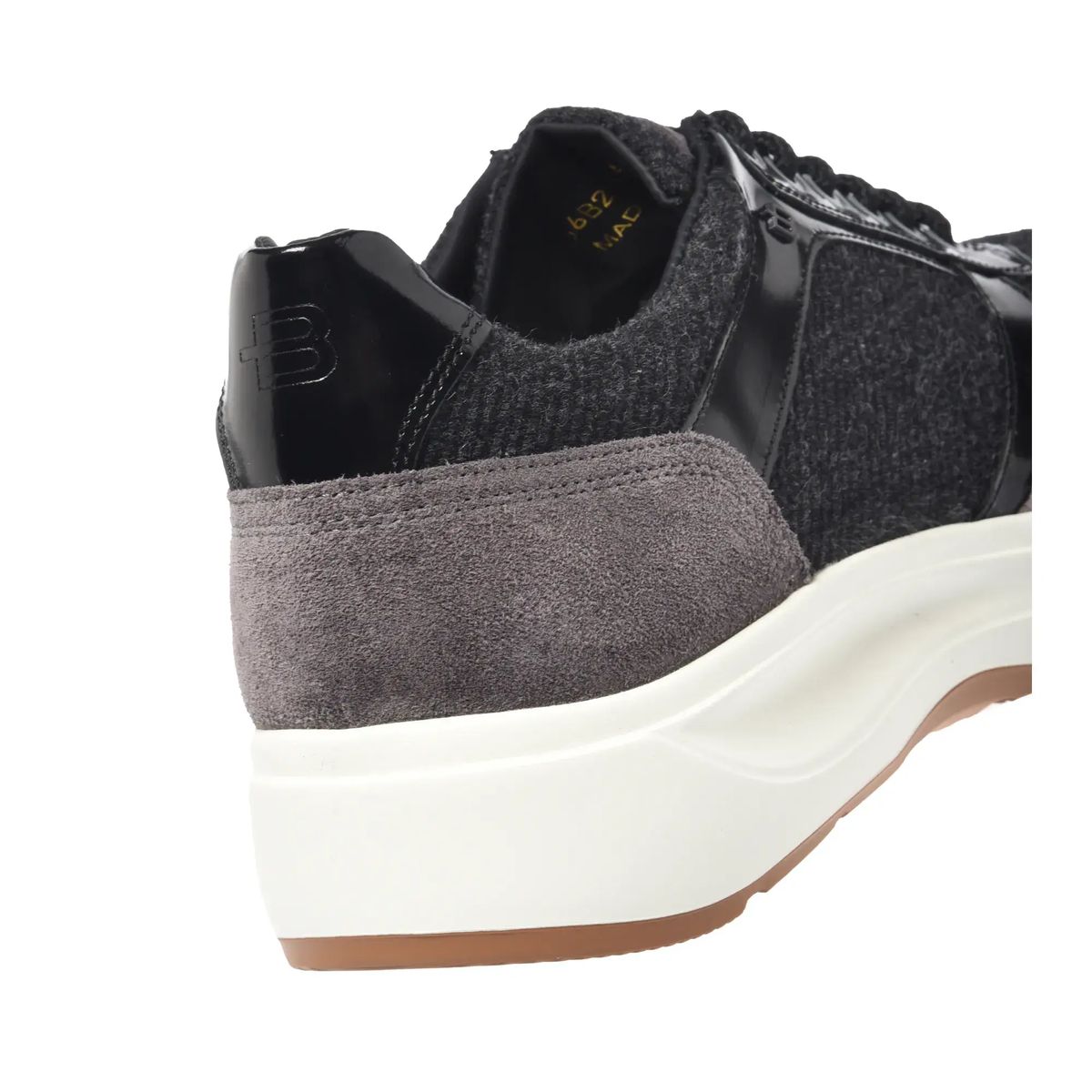 Schnürschuhe aus Wildleder und Wolle