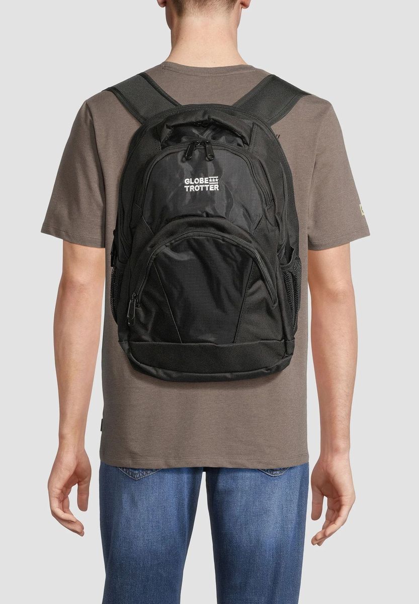 Klassischer, leichter Rucksack mit Taschen