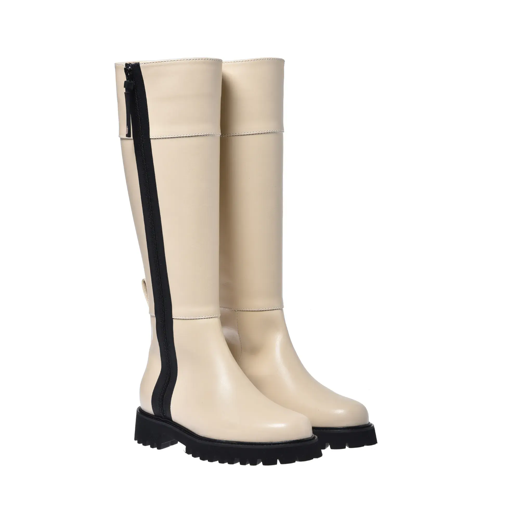 Moderne kniehohe Stiefel mit Profilsohle