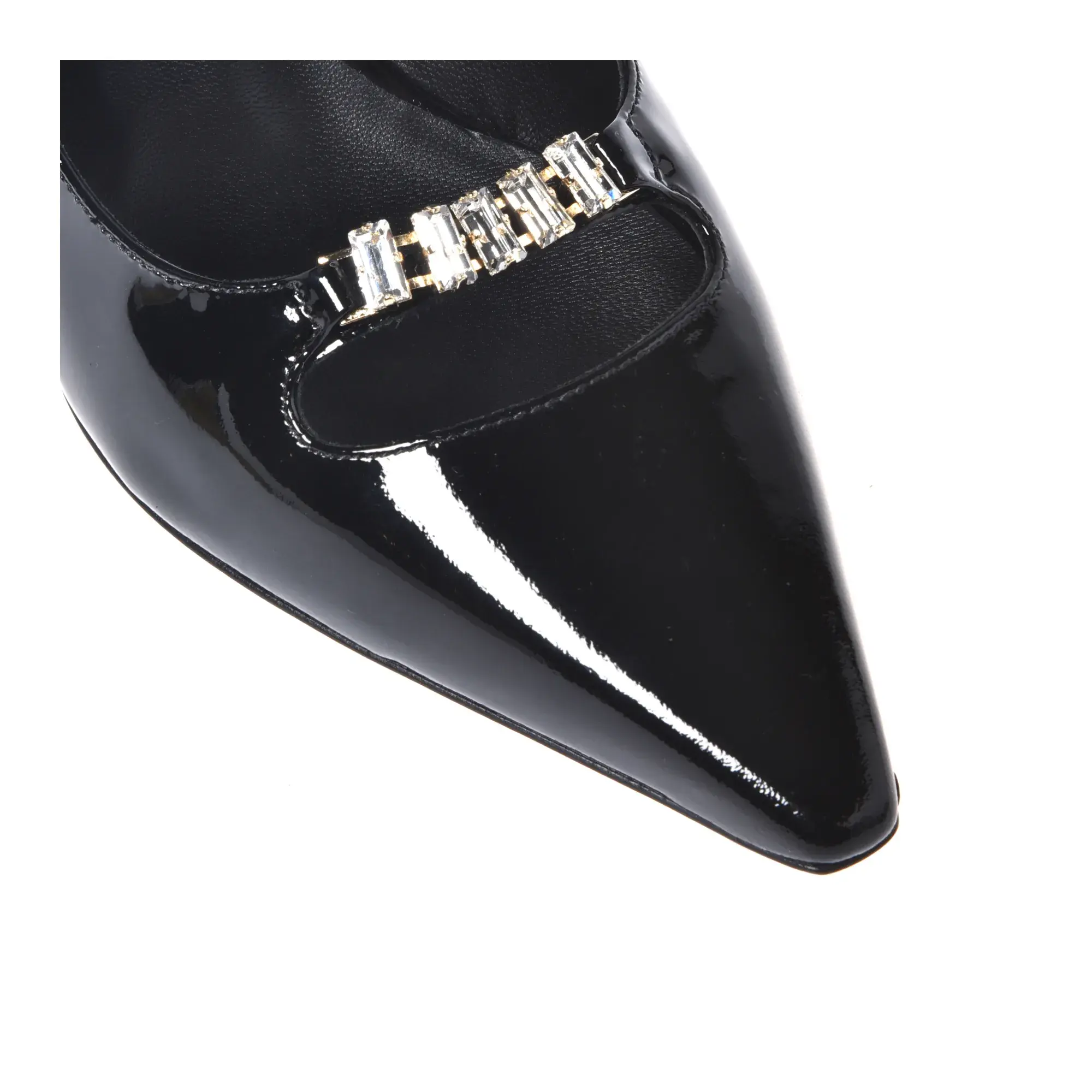 Schwarze Slingback-Pumps aus Lackleder