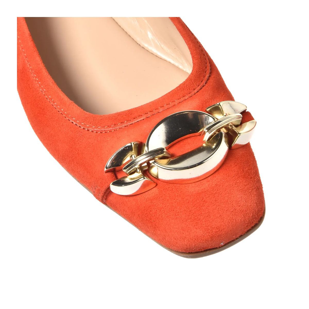 Orangefarbene Wildleder-Ballerinas mit Kette