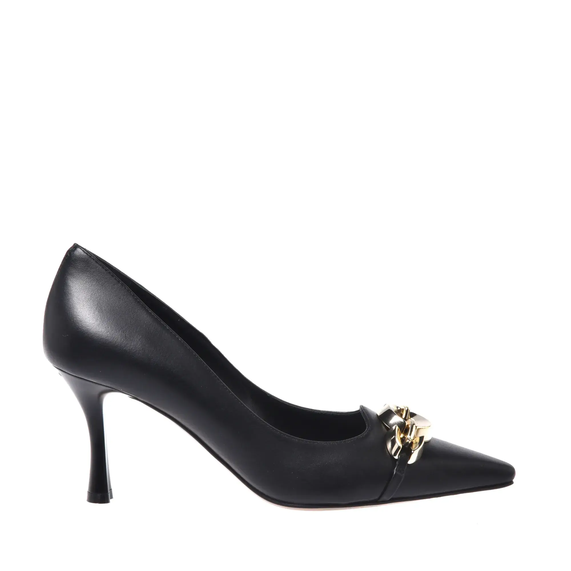 Schwarze spitze Pumps aus Leder mit Kettendetail