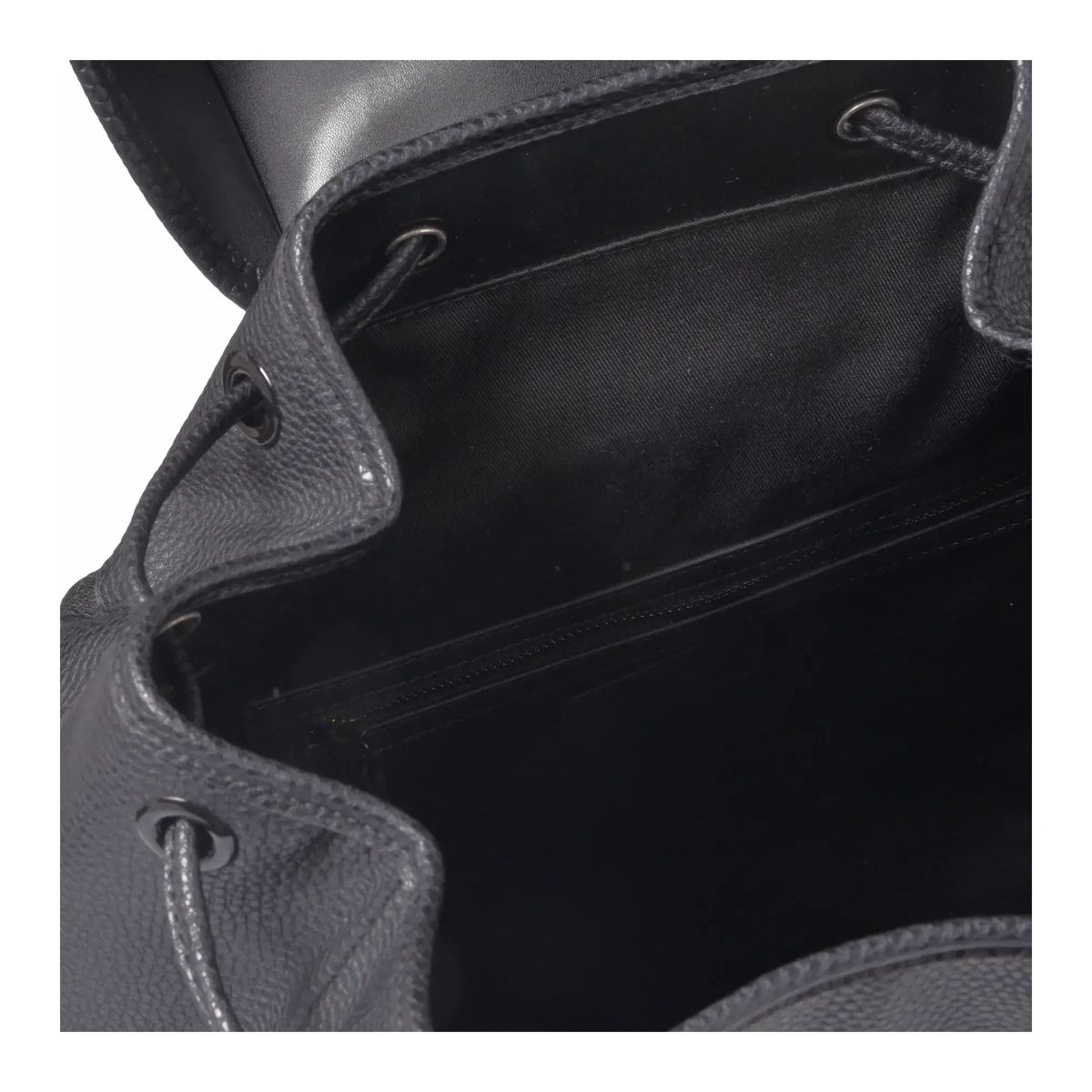 Minimalistischer schwarzer Lederrucksack