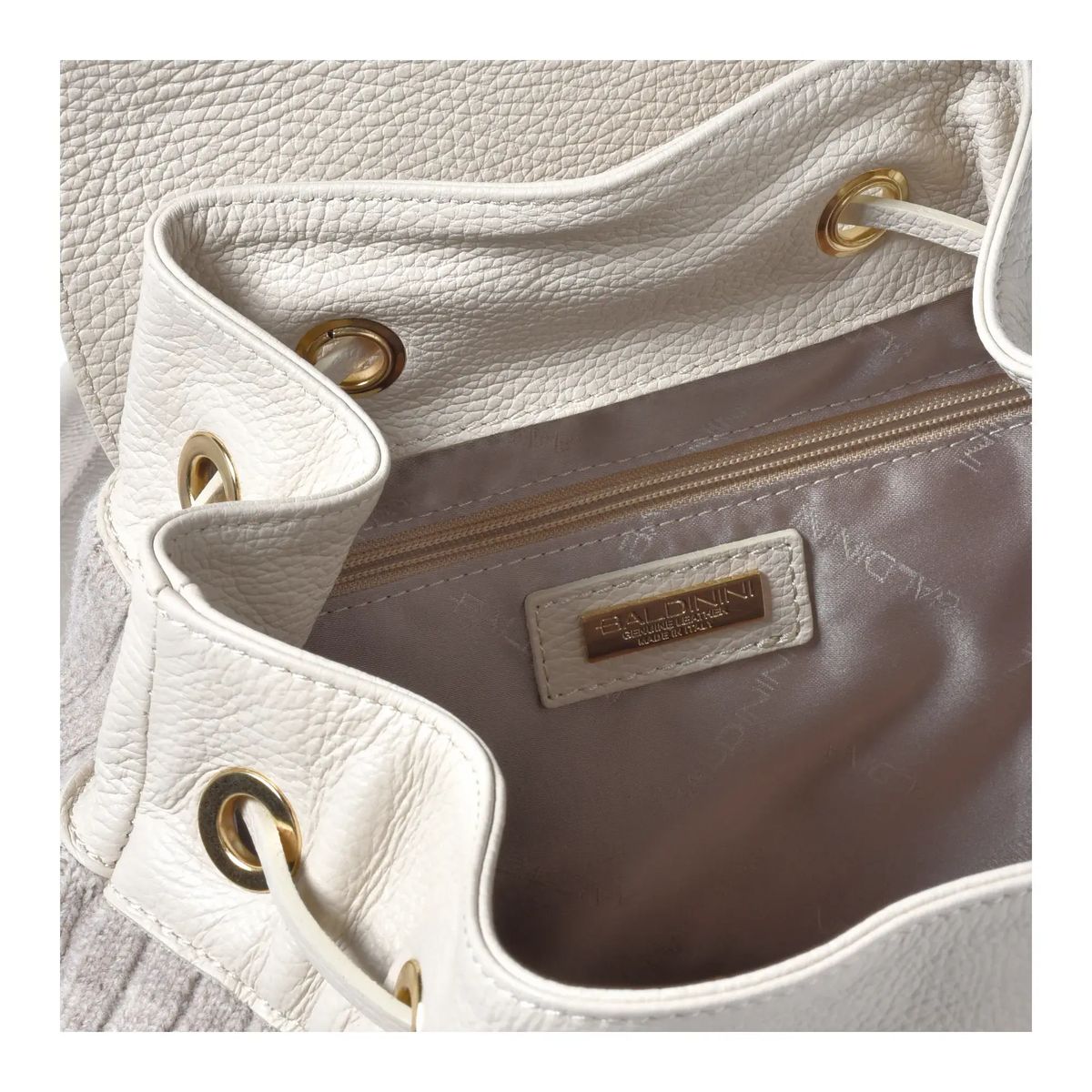 Rucksack mit Rippstrick und Lederbesatz