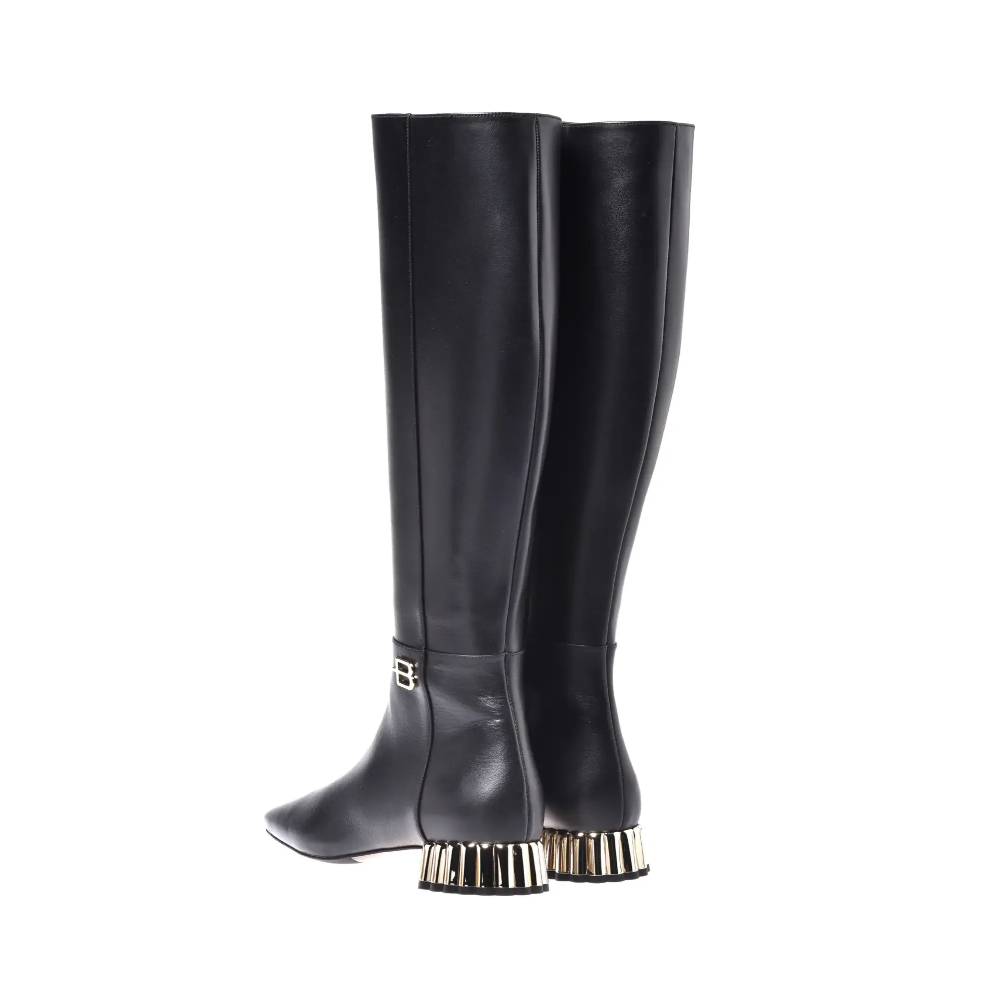 Kniehohe Lederstiefel mit Absatz
