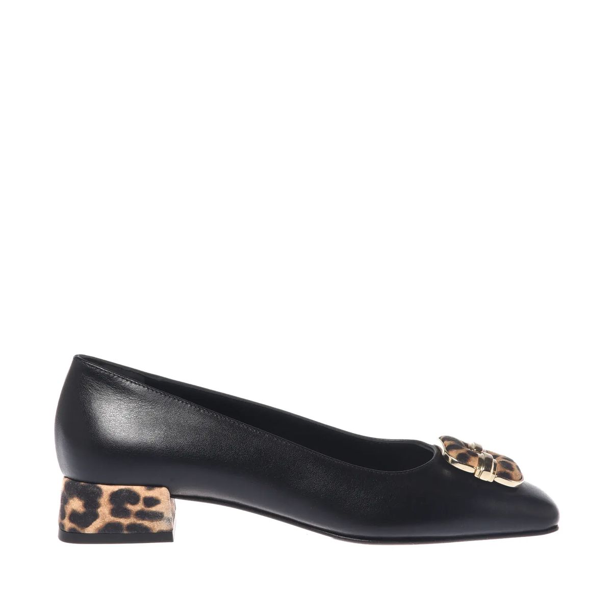 Schwarze Lederpumps mit Leopardenmuster