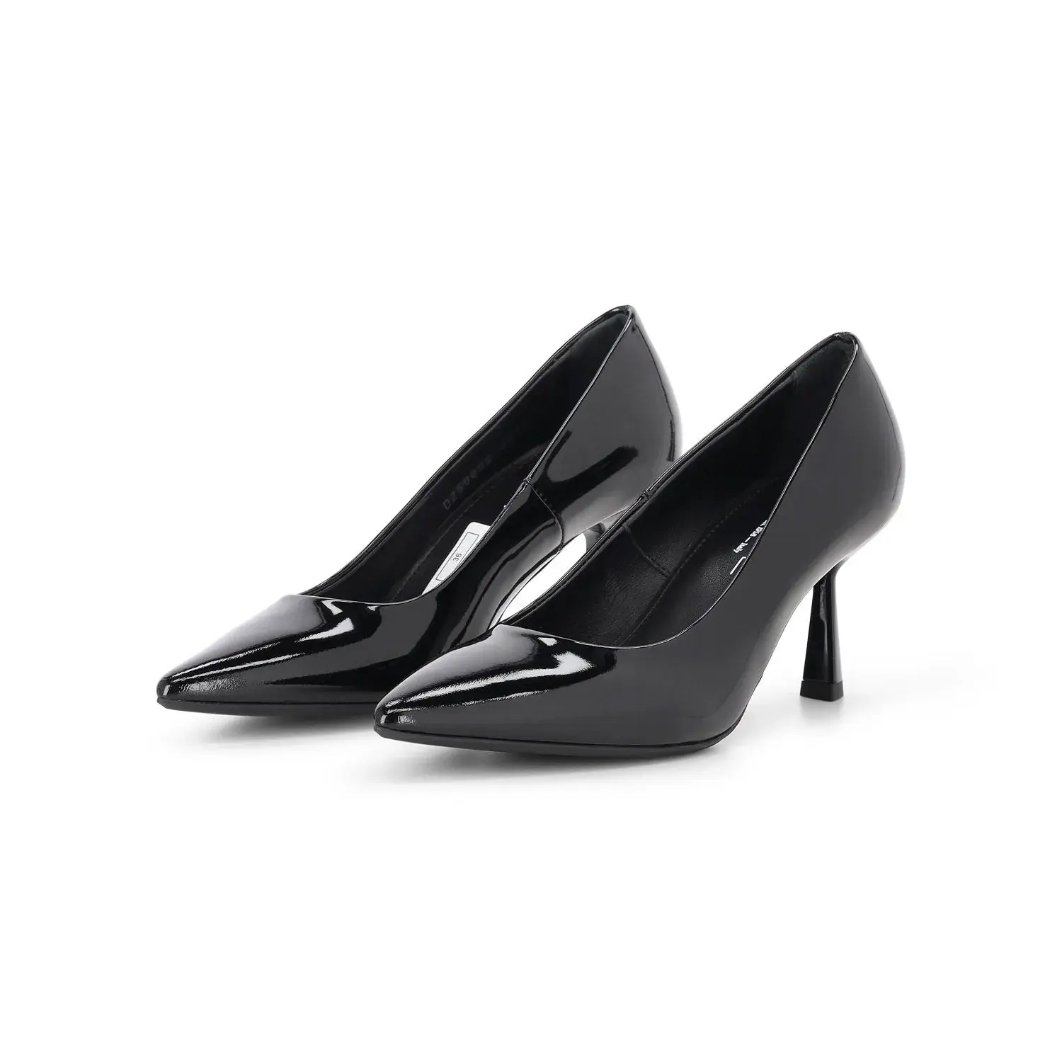 Schwarze spitze Pumps aus Lackleder