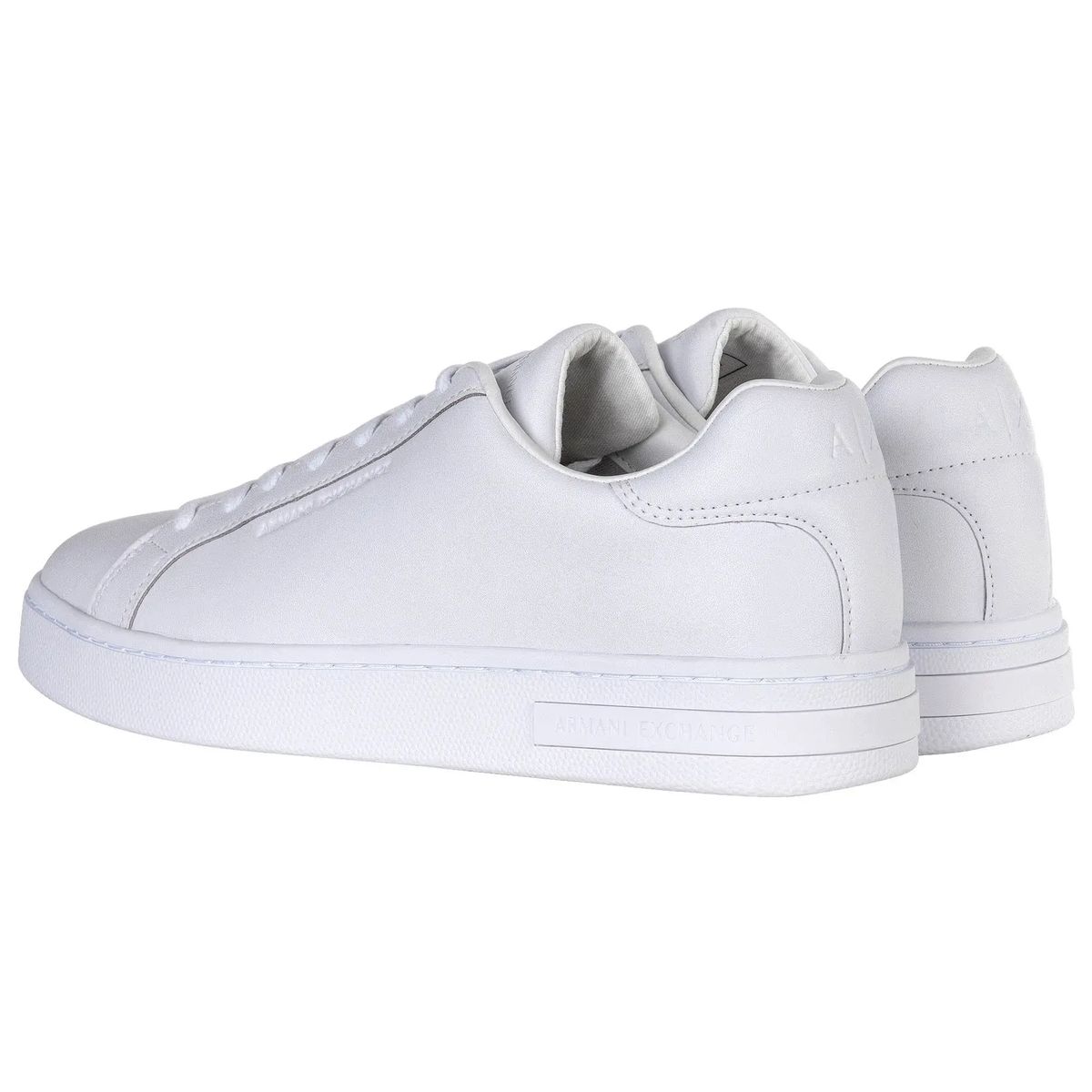 Minimalistische weiße Leder-Sneakers