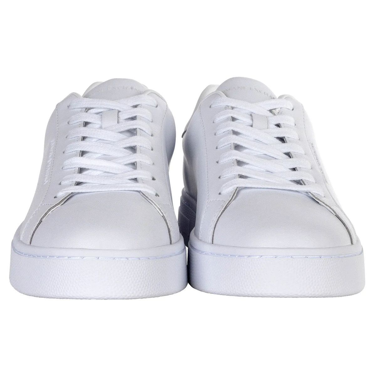 Minimalistische weiße Leder-Sneakers