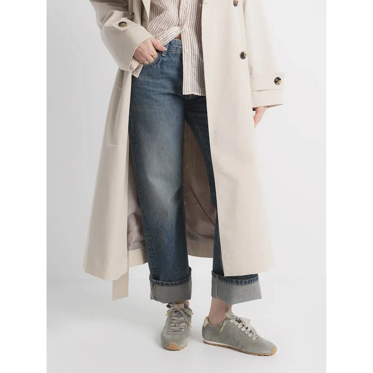 Wildleder-Turnschuhe mit niedrigem Profil