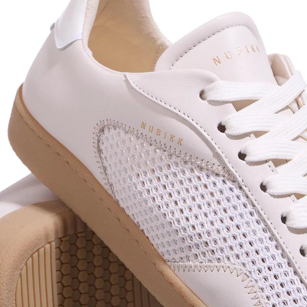 Perforierter Low-Top-Sneaker aus Leder