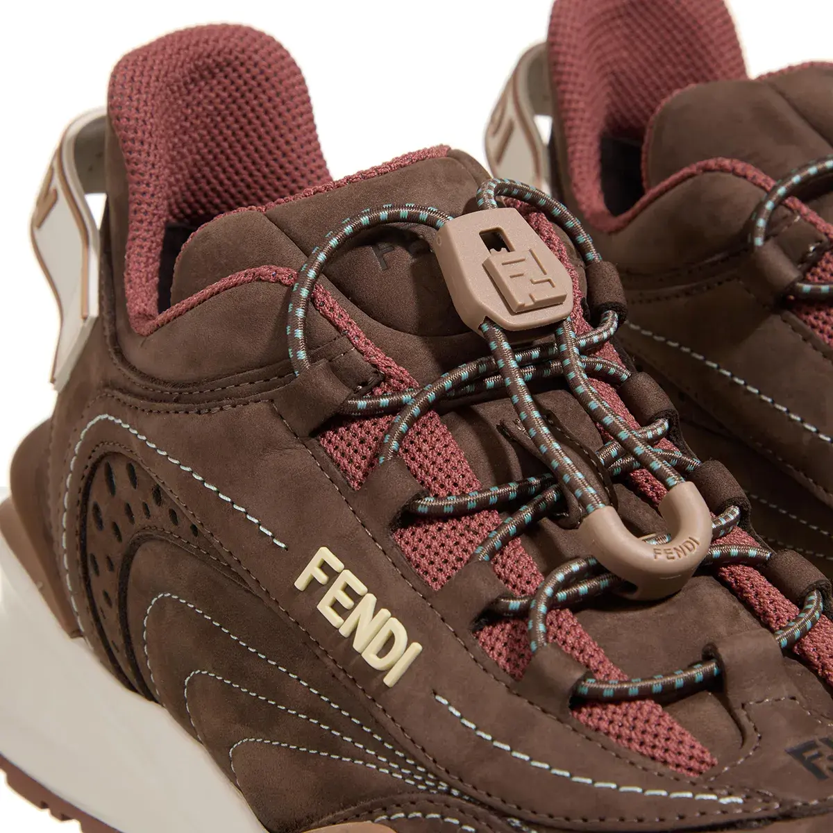 Braune Wildleder-Sneakers