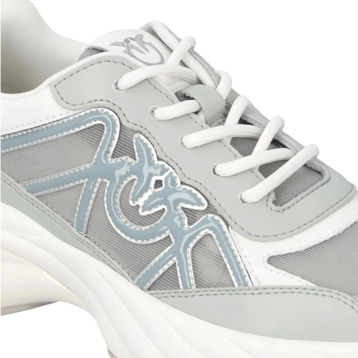 Sneaker mit Mesh-Detail und klobiger Sohle