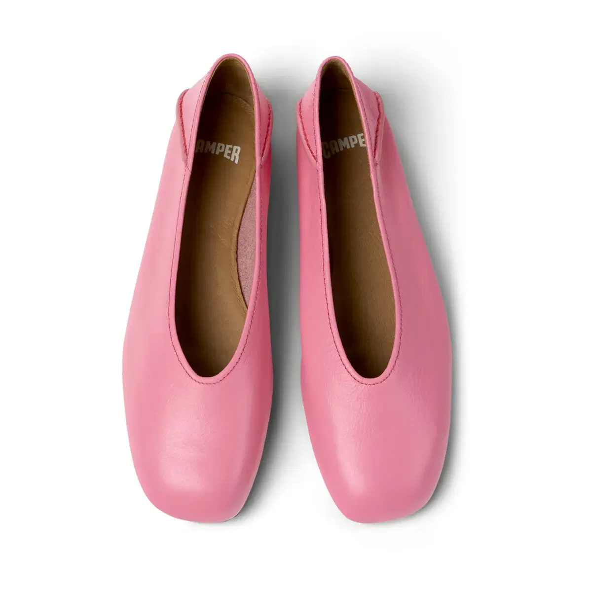 Moderne, minimalistische Ballerinas aus Leder