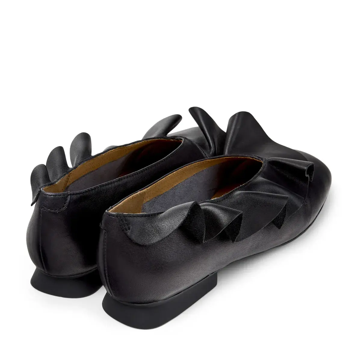 Leder-Ballerinas mit Rüschen und eckiger Spitze