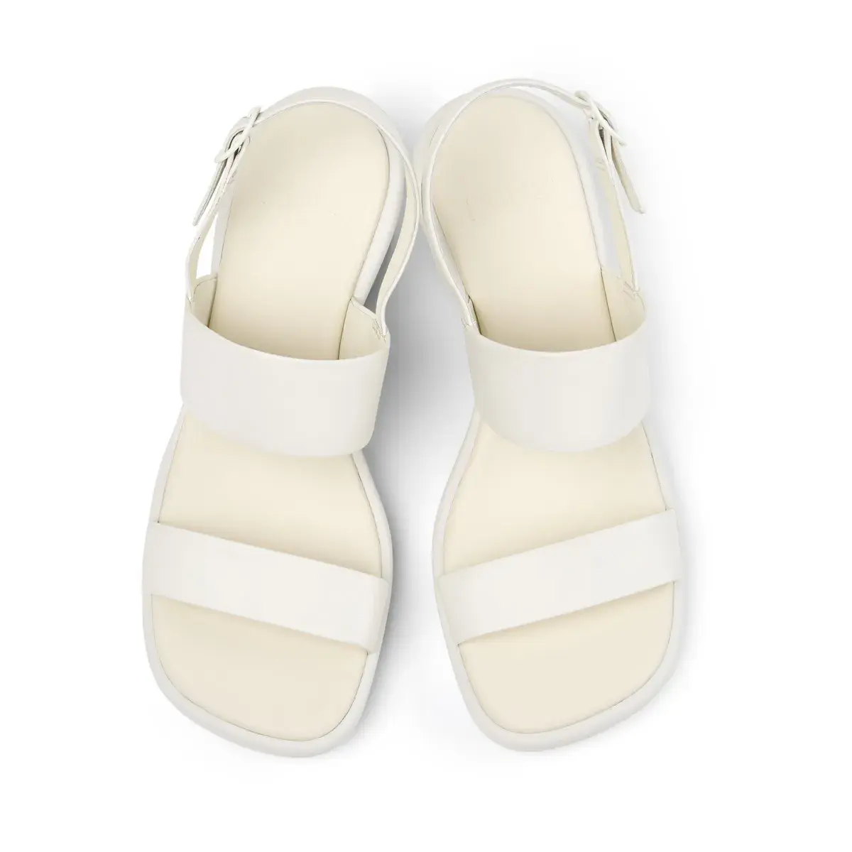 Minimalistische weiße Keilabsatzsandalen
