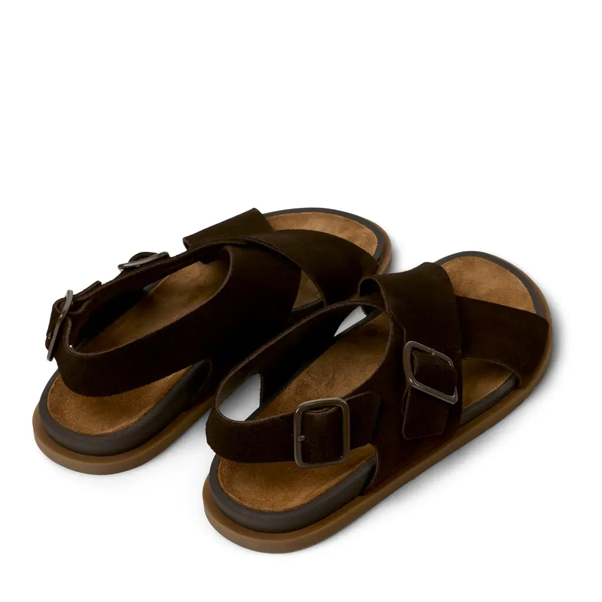 Braune Wildleder-Sandalen mit gekreuzten Riemen