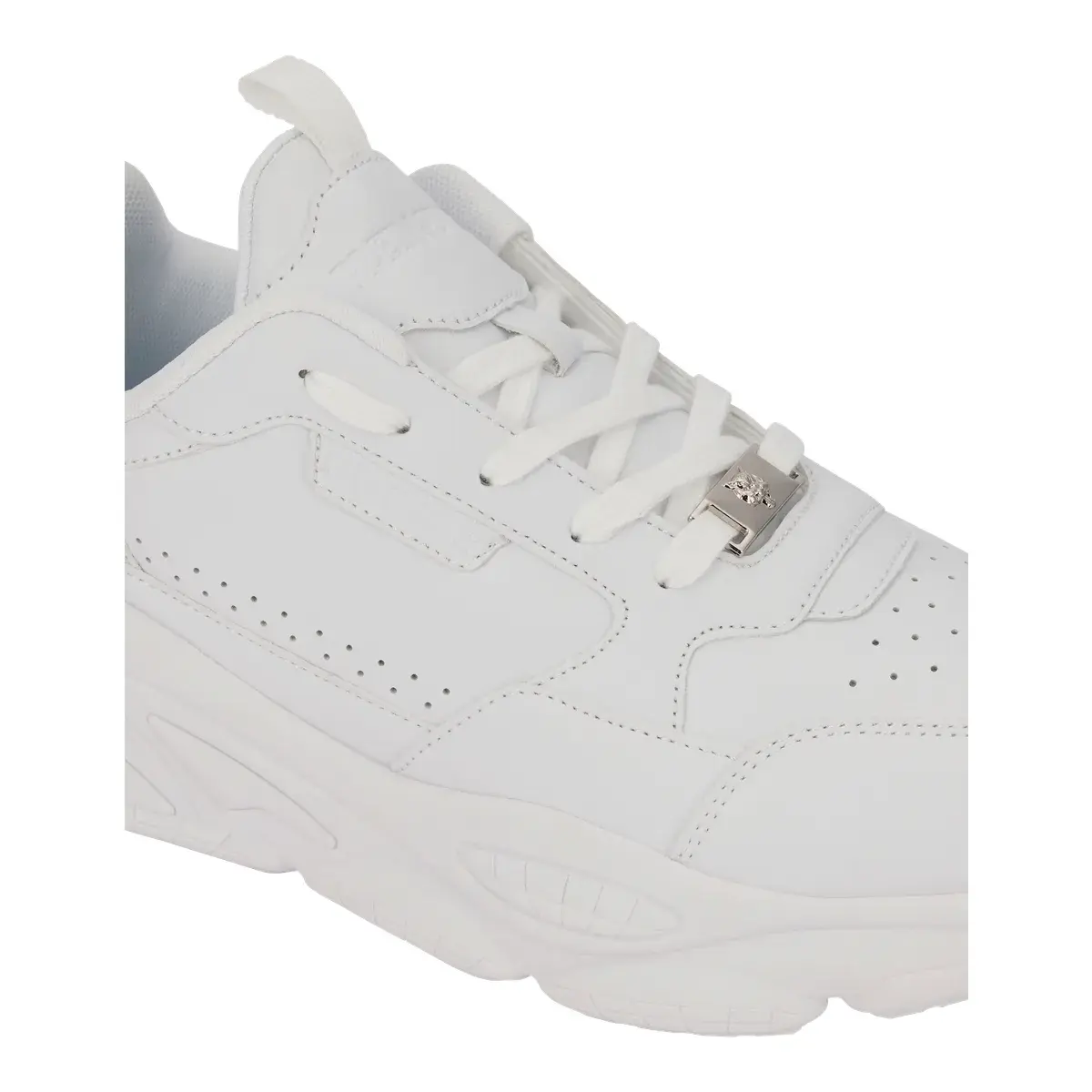 Weiße Low-Top-Sneakers mit klobiger Sohle
