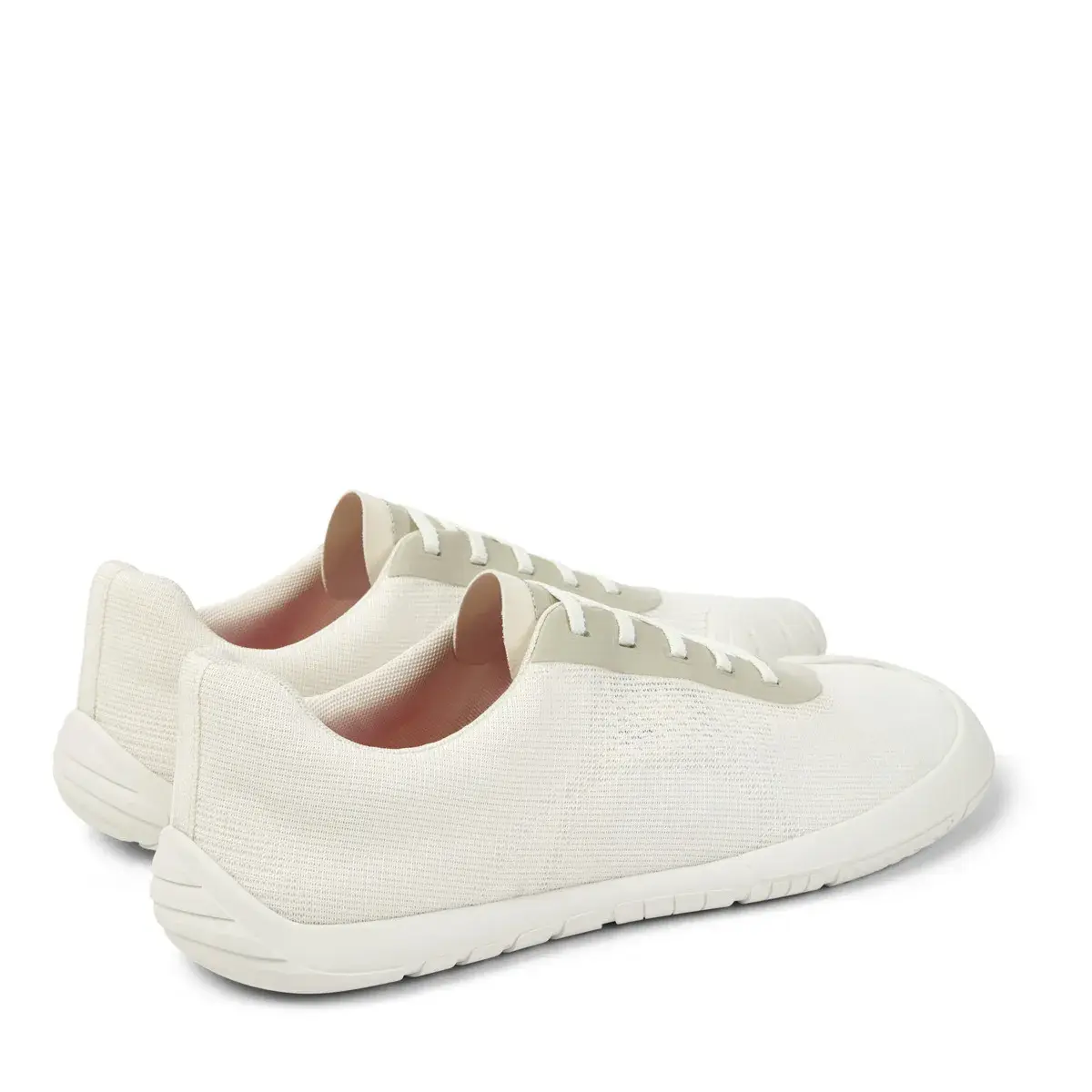 Minimalistischer Low-Top Segeltuch-Sneaker