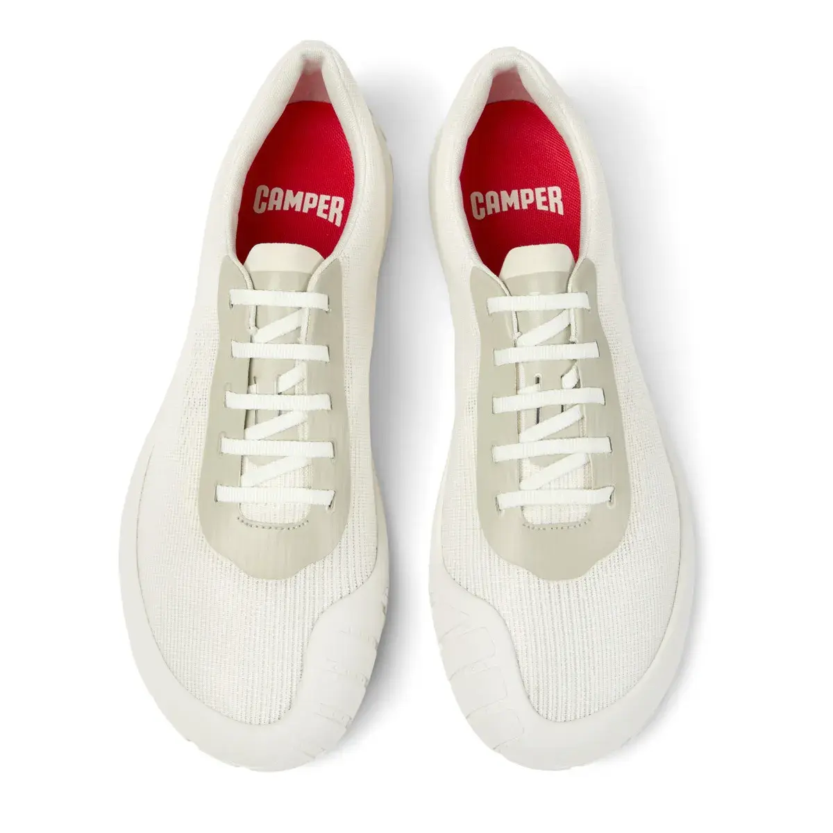 Minimalistischer Low-Top Segeltuch-Sneaker