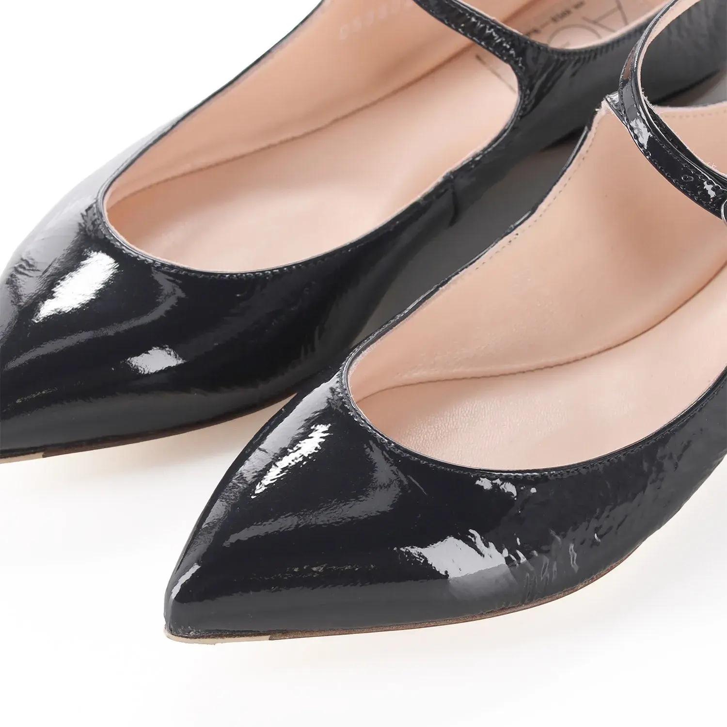 Spitz zulaufende Mary Jane Ballerinas aus Lackleder