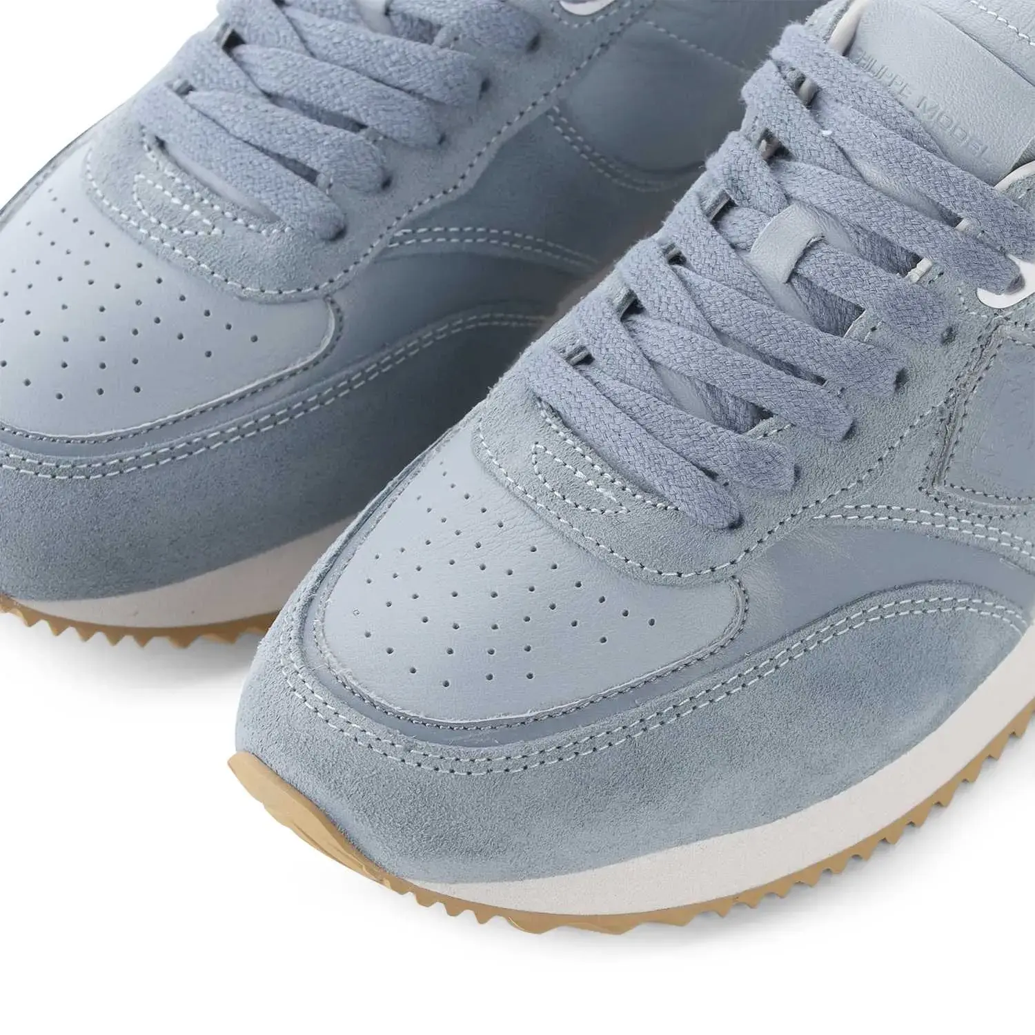 Urbaner Low-Top Sneaker Mix
