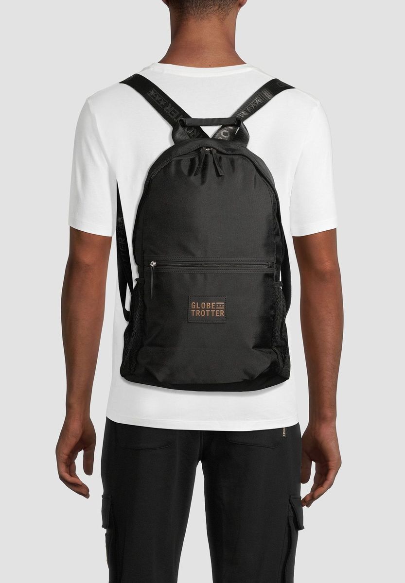 Schwarzer Laptop-Rucksack mit Netztaschen