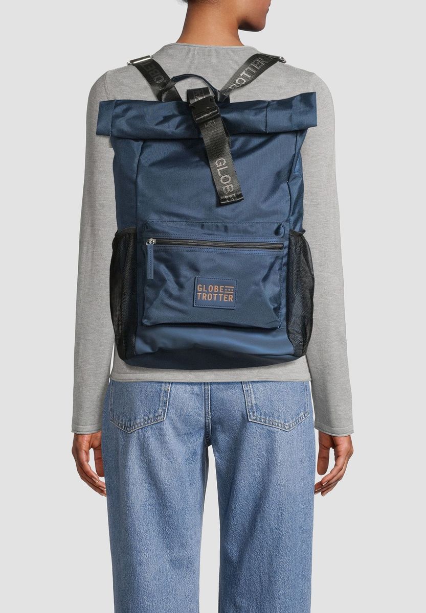 Blauer Rolltop-Rucksack mit Laptopfach