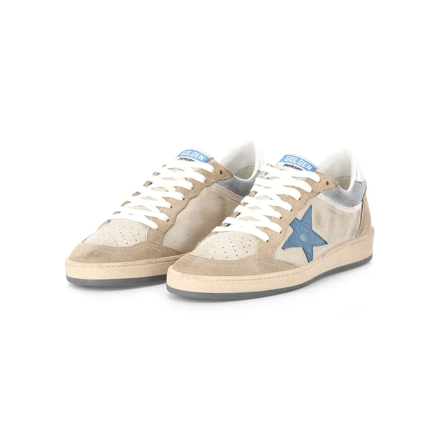 Beige Wildleder Low-Top Basketball Sneaker