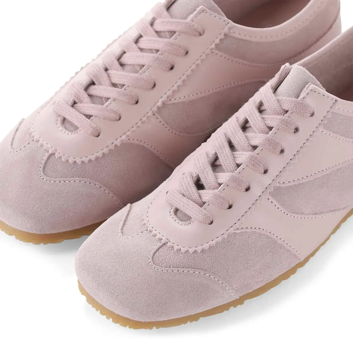 Vintage-inspirierte Blush Pink Low-Top Sneaker