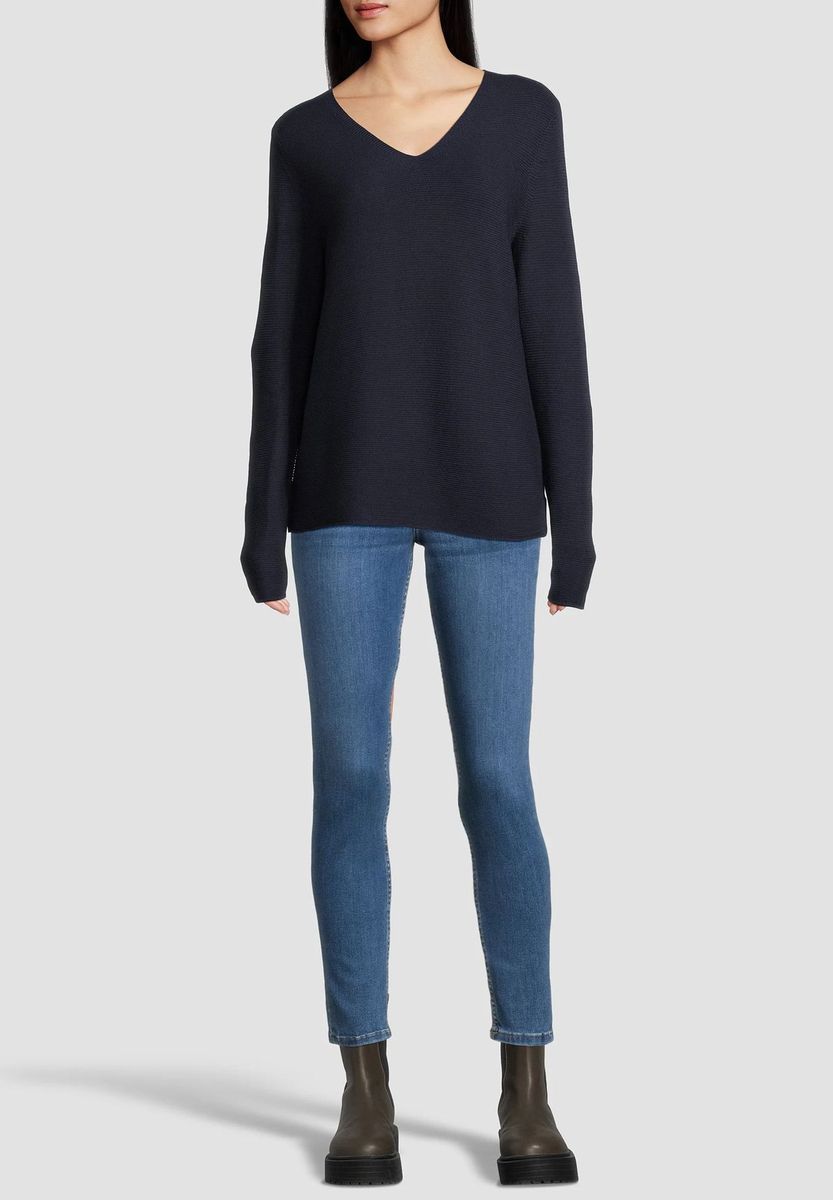 Klassischer V-Ausschnitt Strickpullover