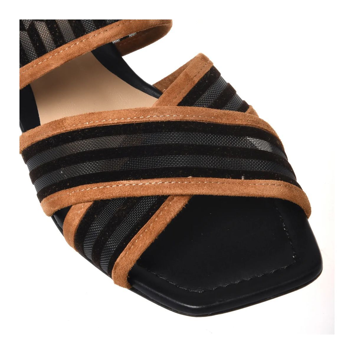 Gewebte Riemchensandalen mit Absatz