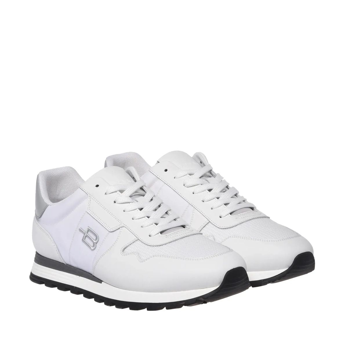 Moderner Laufschuh aus Leder und Mesh