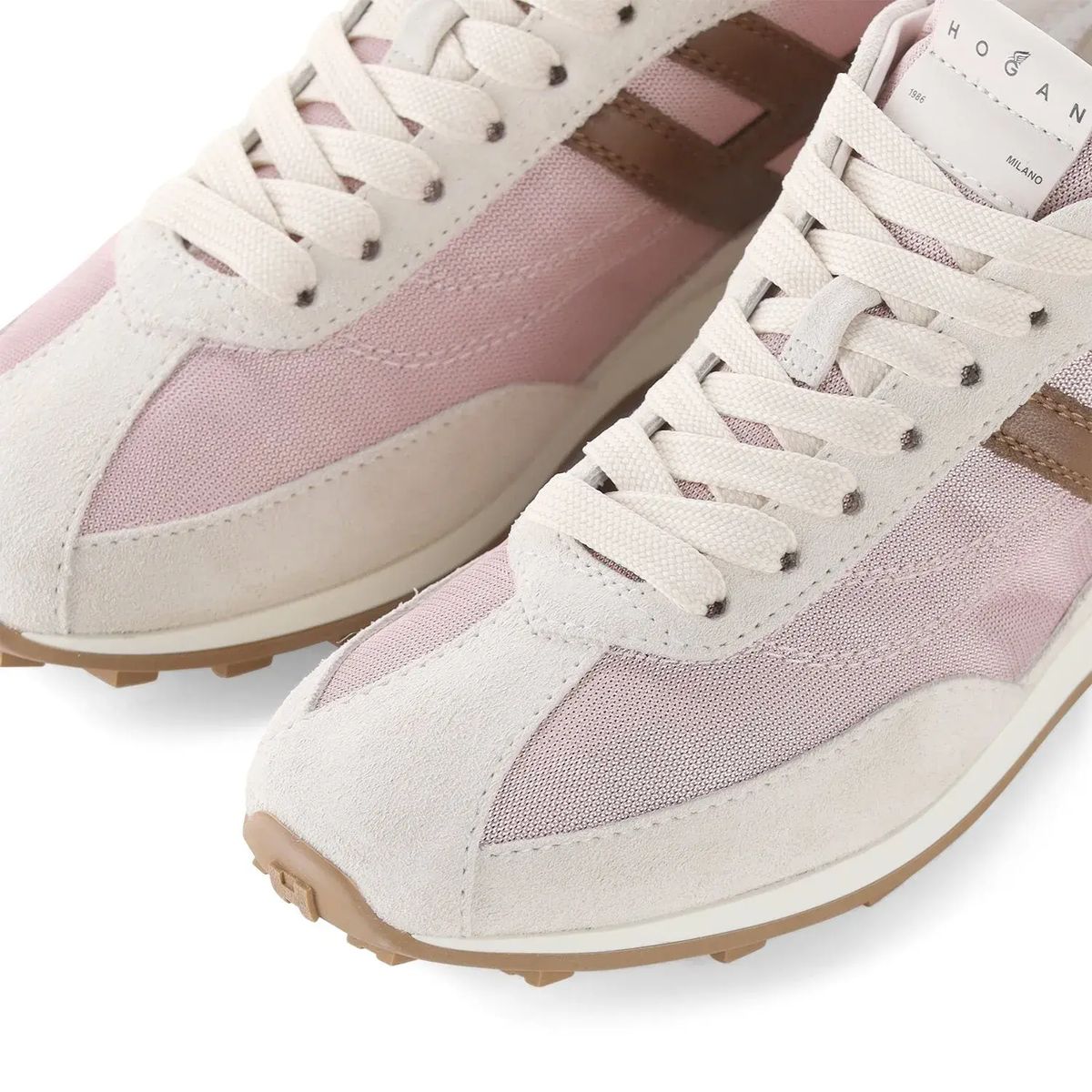 Retro-inspirierter Veloursleder Sneaker